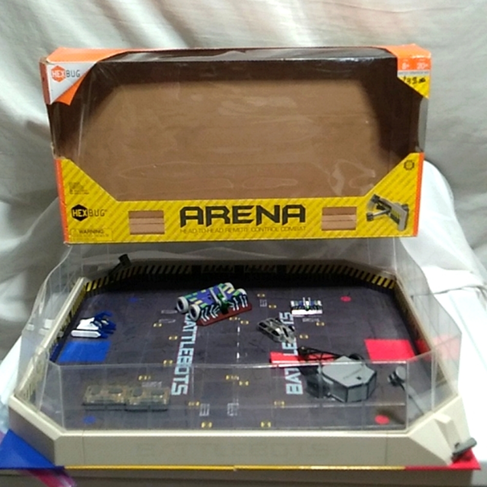 Hexbug Battlebots Arena Assorted Pieces Included Like New